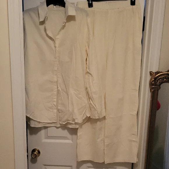 Linen, Cream Colored, Nice For Summer 2piece Pant Set, size Label 2Xl. Its Small - Picture 1 of 4